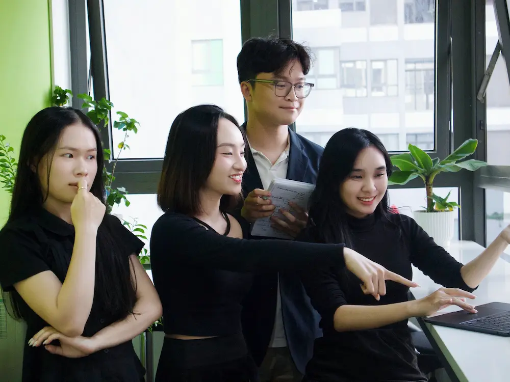 Môi trường làm việc năng động